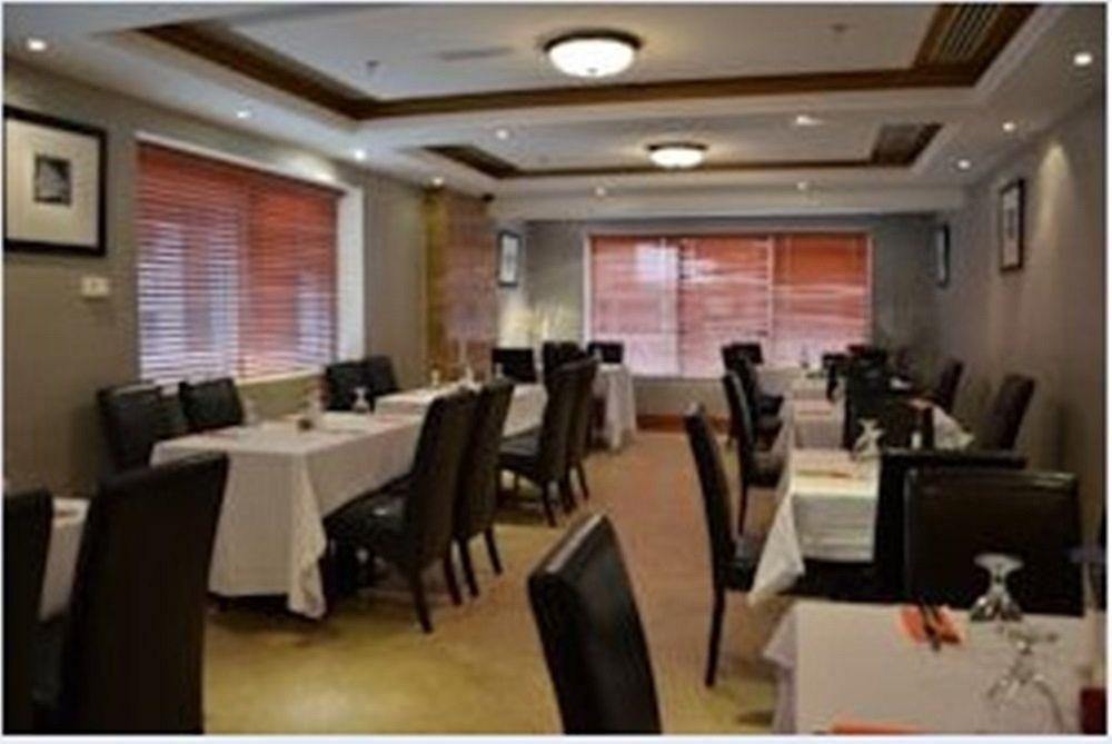Richmond Greens Hotel Dubai Eksteriør billede